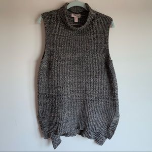 🟡3 for $15🟡 Sleeveless Sweater